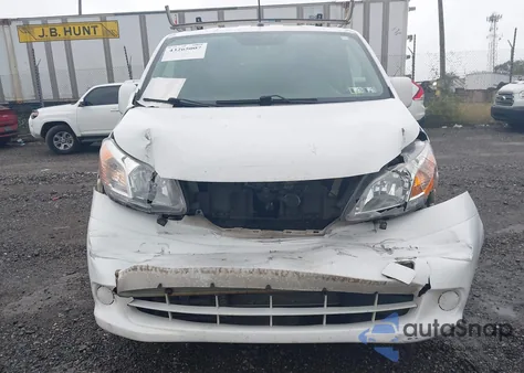 2015 Nissan Nv200 Sv z USA, uszkodzony, nr VIN 3N6CM0KN3FK695521